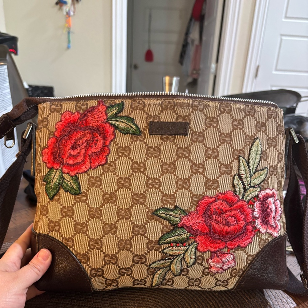Authentic GUCCI MONO supreme SHOULDER BAG